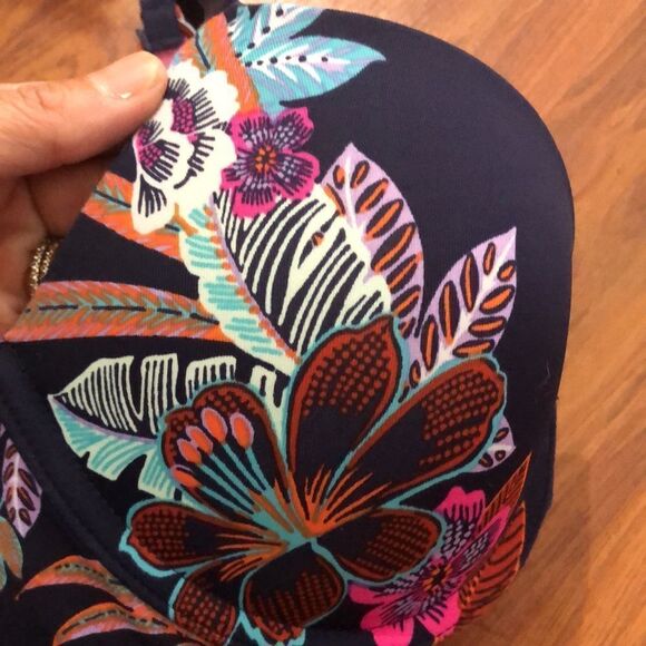 PINK Victoria’s Secret navy floral padded bra. Size 32C - Picture 7 of 7